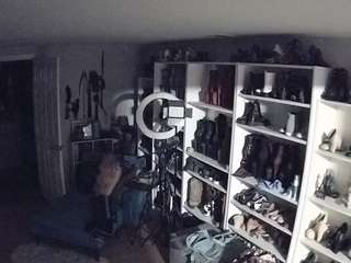 Miss Olivia Black Dressing Room